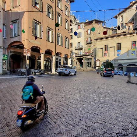 Near Funicolar Bergamo Alta Design House 1 Appartement Buitenkant foto